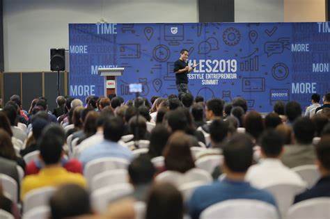 Why Weekly Updates Matter (and How They Support Your Growth)