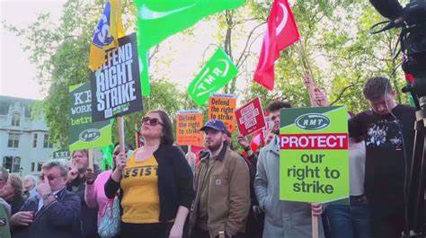 UK train drivers back govt pay deal to end strikes - Yahoo Finance UK