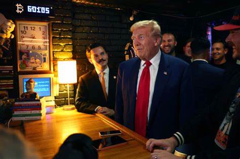Bitcoin Plummets as Trump Summons Advisors to Situation Room!
