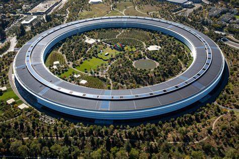 Apple Begins Breaking Up Its AI Team with Robotics, Siri Changes