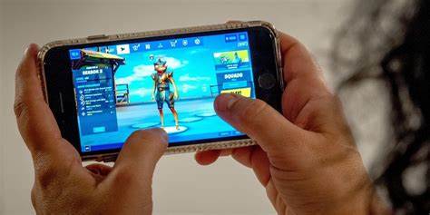 Judge Rebukes Apple and Orders It to Loosen Grip on App Store
