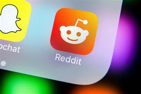 Ask HN: Seeing lots of Reddit ads for app that appears to have no large market