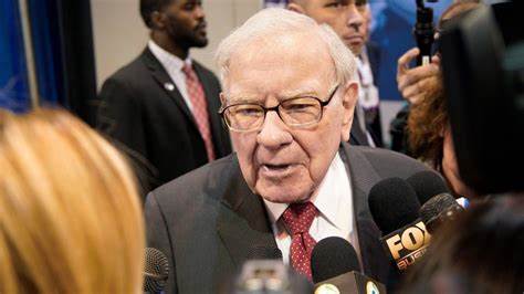 How Much You’d Have If You Invested $1K in Warren Buffett’s Berkshire Hathaway 10 Years Ago