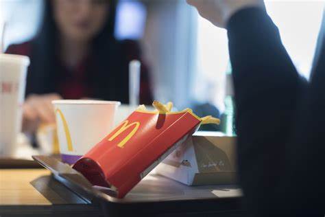 El Salvador and Switzerland share common love of burgers and bitcoin - SWI swissinfo.ch in English
