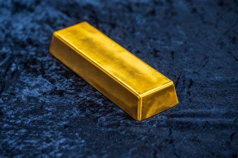 Gold Fluctuates With US Data and Trade Talks in Focus
