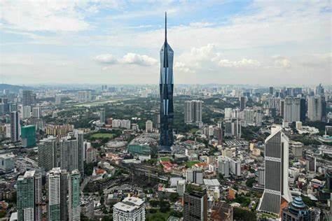 Dollar-Store Operator Aims for $1.6 Billion Valuation in Malaysia’s Biggest Listing of 2025