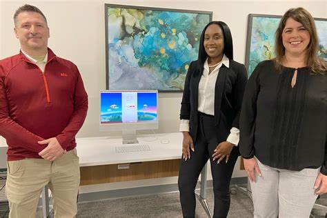 Apple Inc. (AAPL) Partners with Emory Healthcare to Power First U.S. Hospital with Its Devices
