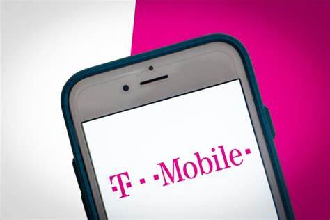 T-Mobile Stock Slides as SoftBank Reportedly Sells Shares at a Discount