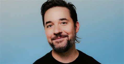 Reddit co-founder Ohanian is the latest US tycoon to bid for TikTok