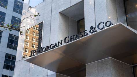 Sovereign Capital sells wealth manager Shackleton to Lee Equity Partners