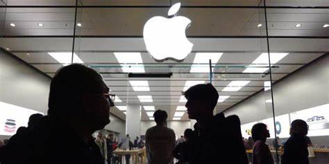 Apple entschuldigt sich für „zerschlagene“ iPad-Pro-Werbung nach weit verbreitetem Online-Rückschlag – Head Topics
