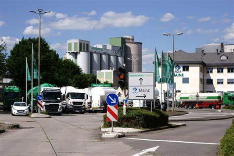 Germany's biggest companies cut emissions by 6% in 2024