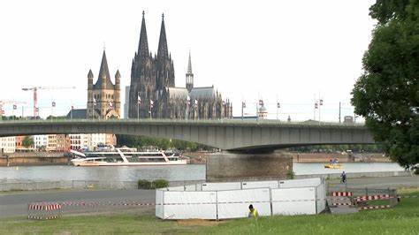 World War II bombs trigger evacuation in Cologne
