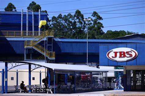 Brazil meatpacker JBS sees slim trade war impact as Q1 earnings top forecasts