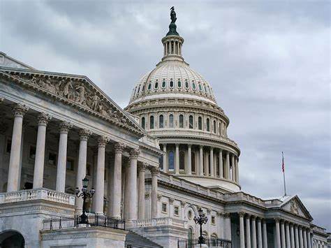 Russland US-Repräsentantenhaus stimmt für milliardenschwere Ukraine-Hilfen
