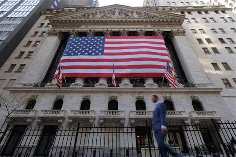 Corporate bond market has muted response to Moody's US rating downgrade