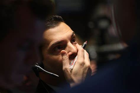 Sudden Bitcoin Price Plunge Sparks $3.2 Trillion Crypto Crash Fear - Forbes