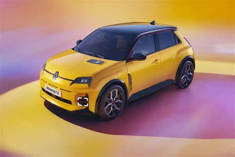 Renault CEO’s Resignation Throws Fragile Turnaround Into Doubt