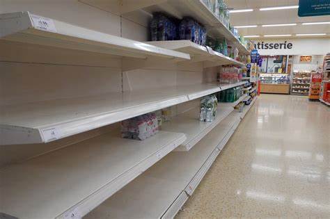 US port exec warns of empty shelves in 5-7 weeks – what it means for Bitcoin price