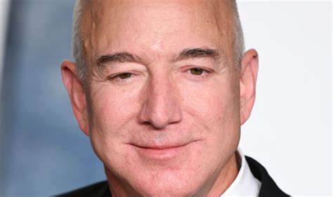 New Tech Fund Backed by Jeff Bezos Courts Individual Investors
