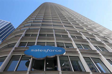 Salesforce Posts Earnings That Top Expectations, Boosts Full-Year Forecast