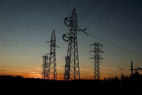 Warning signs hinted at Spain's unprecedented power outage