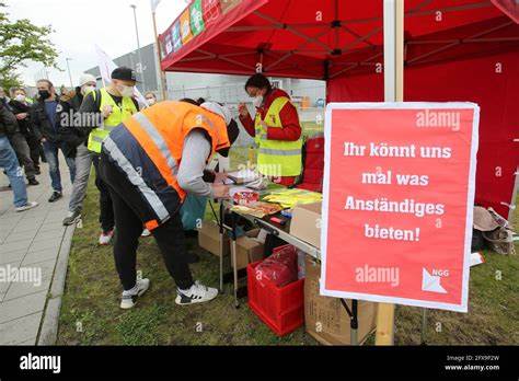 Workers strike at German breweries