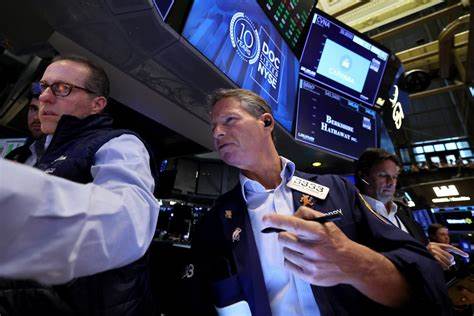 Funds Kept Shifting Out of U.S. Stocks as Rally Picked Up