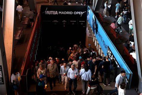 Spain struck by phone and internet blackout