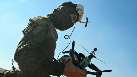 Ukraine-Krieg im Liveticker: +++ 18:22 Russische Drohne tötet ukrainischen Richter des Obersten Gerichts