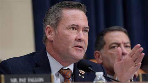 Trump to Oust National Security Adviser Mike Waltz