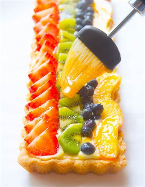 Womit glasiert man eine Obsttorte?
