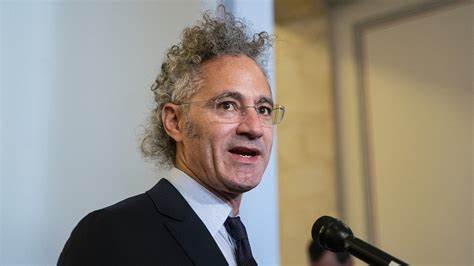 Palantir CEO grilled on their AI killing Palestinians