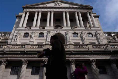 BoE cuts rates to 4.25% as it sees tariff hit to growth