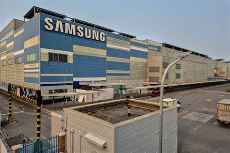 Samsung says trade turmoil raises chip business volatilities, may hit phone demand
