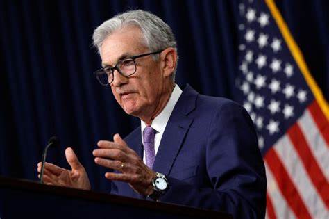 Jerome Powell Walks a Tightrope on Interest Rates