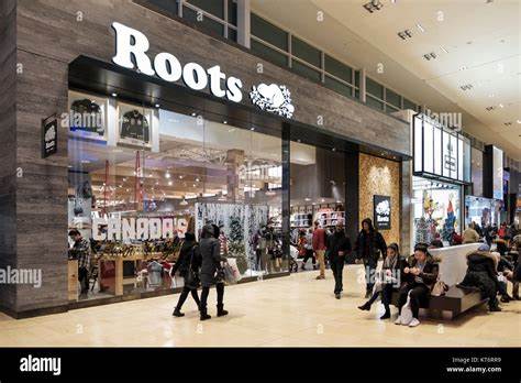 Canada’s Roots Bets Shoppers Will Pay Up for Clothes That Last