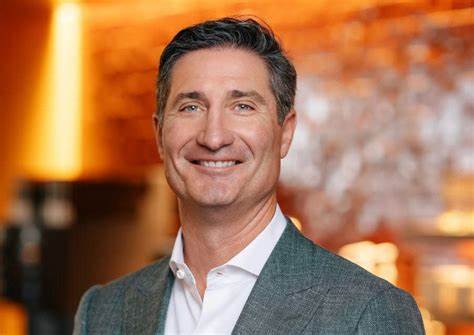 This CEO collected almost $165 million last year — more than the boss of Apple or Blackstone