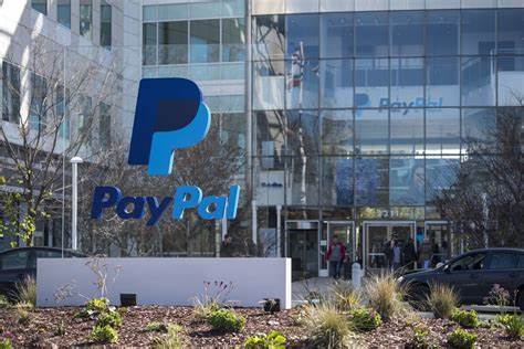 PayPal executes first business transaction with its stablecoin