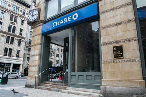 JPMorgan and $800 Million Advisor Tangle in Court Over Client Contacts