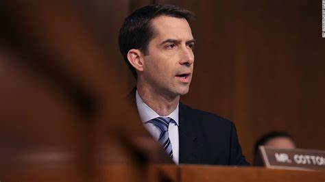 GOP Senator Introduces Bill to Make All Porn a Federal Crime