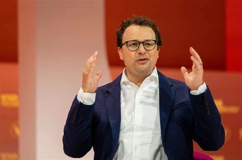 Bloomberg profiles Anthropic head Dario Amodei, who shifted from academic to CEO