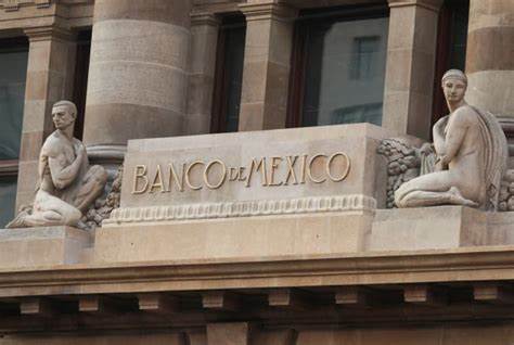 Bank of Mexico Cuts Economic Growth Forecasts