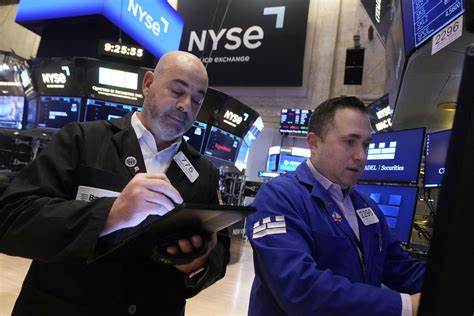 Podcast: Tech Stocks Lead U.S. Indexes Higher
