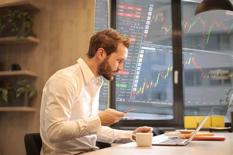 Hedge fund investors want managers who trade macro, says SocGen survey