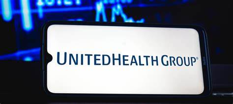 Down 59%, Is UnitedHealth Group Stock a Buy on the Dip?