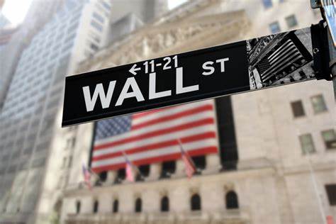 Stocks are back near record highs. Investors still aren't buying this rally