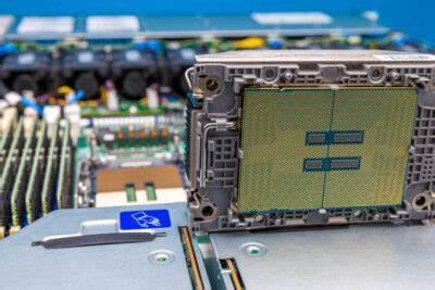 Intel Xeon 6 Priority Cores as a Big Nvidia GPU AI Server Feature – ServeTheHome