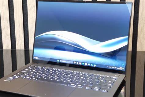 Review on Asus Zenbook S 14 (Lunar Lake CPU) with Linux