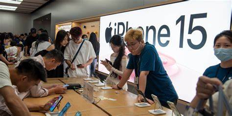 Heard on the Street Friday Recap: Another Bite from the Apple